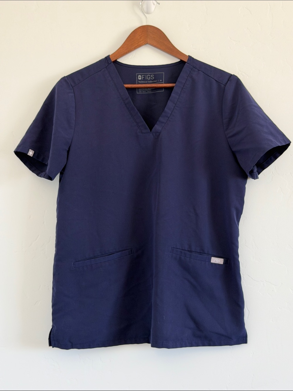 FIGS Casma Scrub Top Women’s Medium Navy Blue V Neck Medical Nursing Uniform